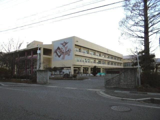塩尻市立塩尻中学校：1513m