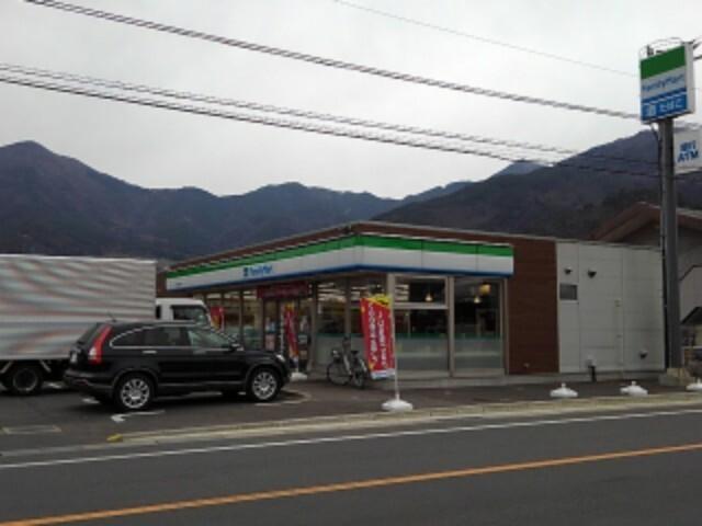 ファミリーマート千曲上山田店：750m