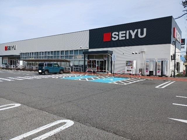 西友伊勢宮店：750m