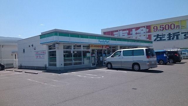 ファミリーマート松本芳川村井店：640m