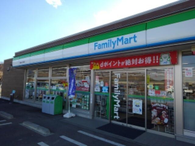 ファミリーマート千曲あんず店：700m