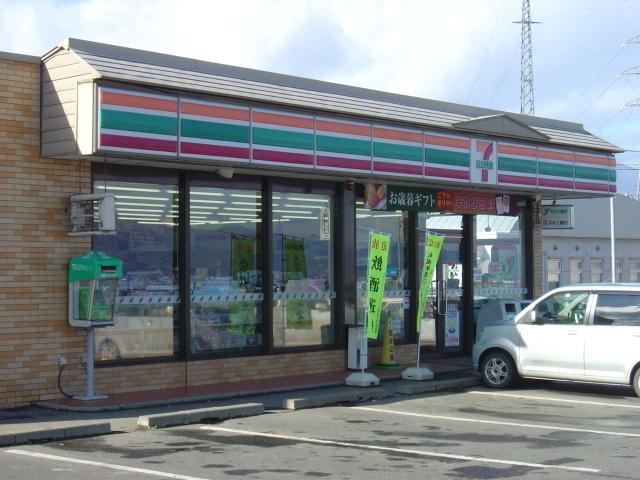 セブンイレブン（コンビニ）：470m