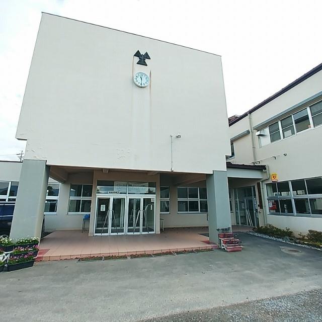 松本市立開成中学校：2099m