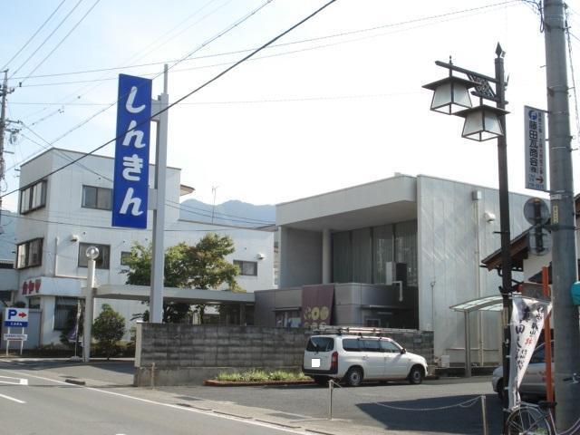 長野信用金庫松代支店：529m