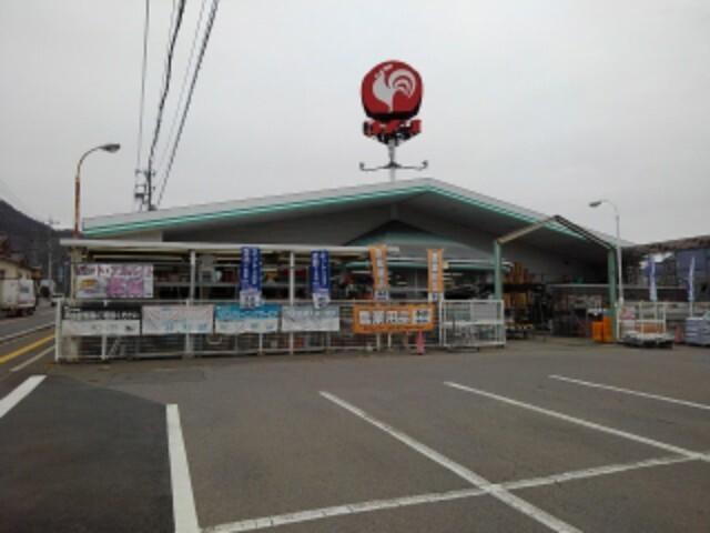 コメリハード＆グリーン上山田店：770m