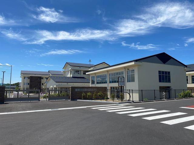 岩村田小学校：1700m