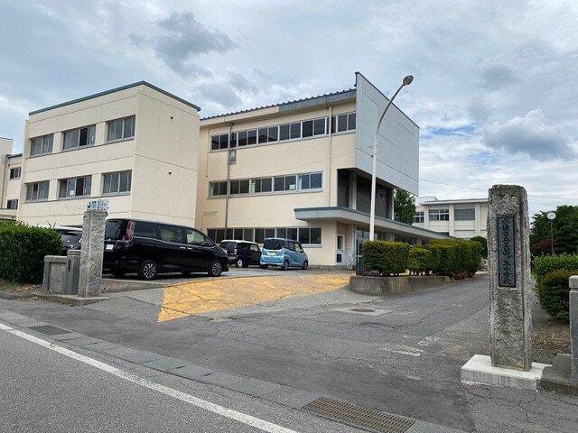 美南ヶ丘小学校：1900m