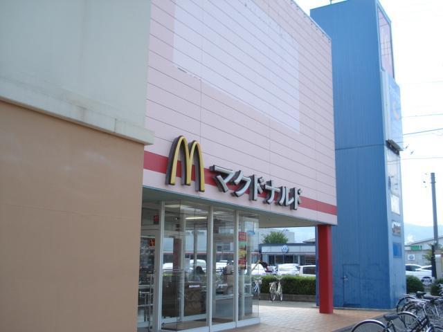 マクドナルド川中島店：701m