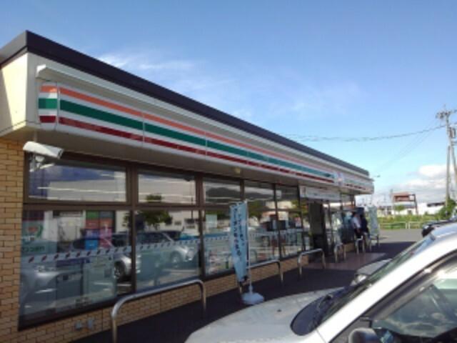 セブンイレブン屋代団地店：572m