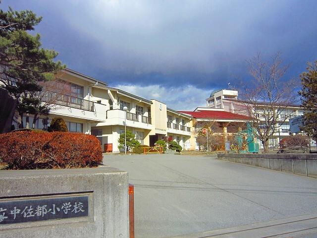 中佐都小学校：720m