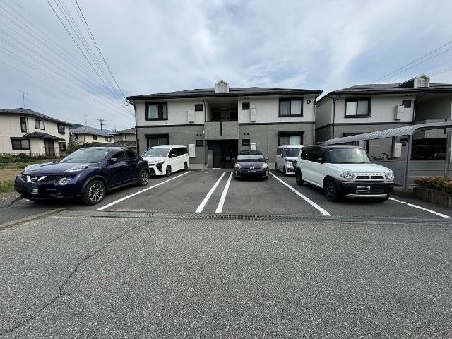 ベルジュ並柳　Ｄ（108） 駐車場
