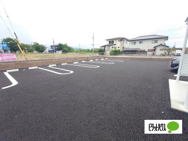 サンマルコ 豊野 駐車場