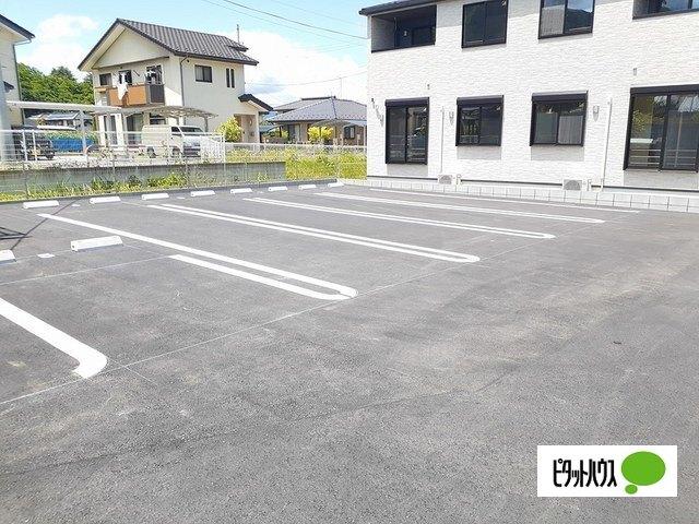 レザン　フォレストＡ（202） 駐車場
