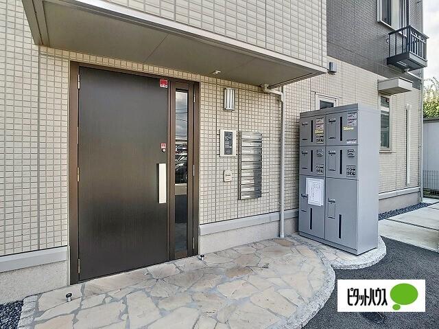 セレーサ（303） エントランス