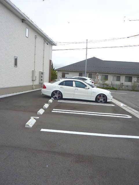 フレシールＩ（103） 駐車場