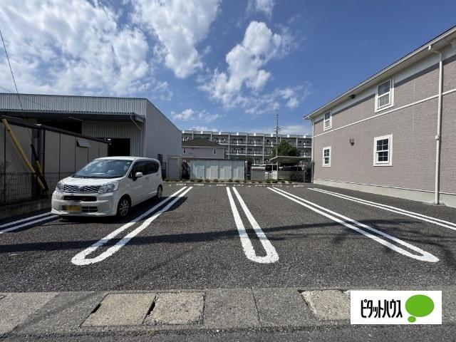 メゾン・グラース（101） 駐車場