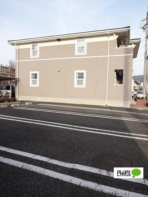メゾン・グラース（102） 駐車場