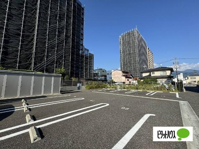 VILLA D'EST　OHTE(ヴィラデスト大手)（A312） 駐車場