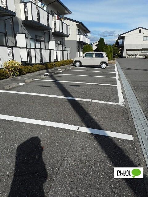 アメニティ−あずみ野Ｃ（201） 駐車場
