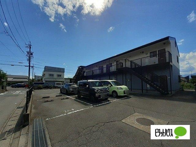 エスペランサ井上（201） 駐車場