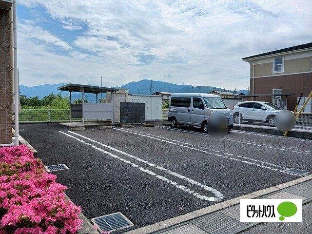 ベルヴィル（202） 駐車場