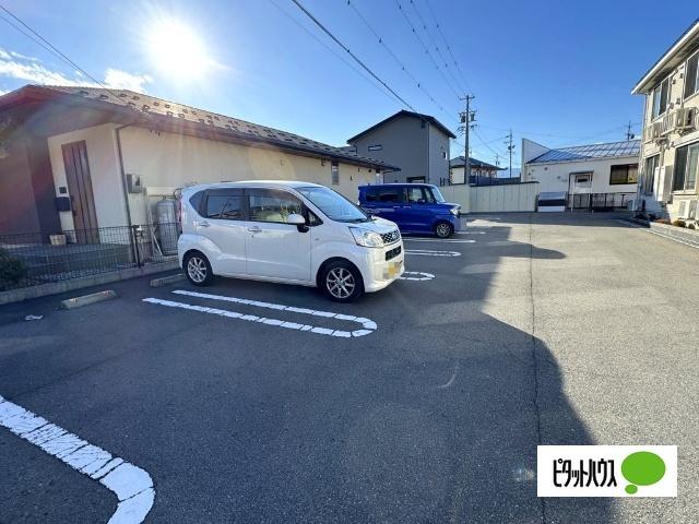 プリム・ローズ（101） 駐車場