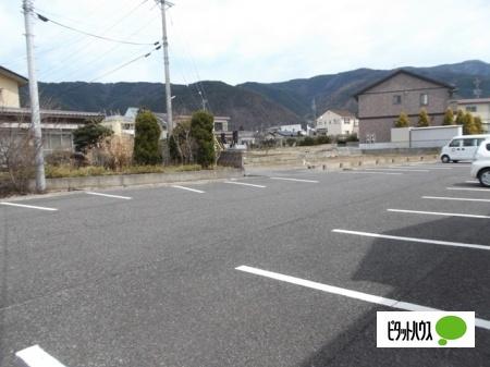 ラ･エスペランサ（102） 駐車場