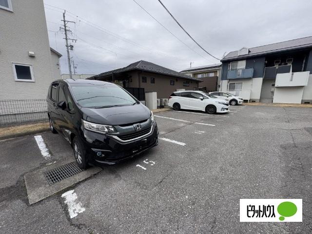 クレストファイブ　Ａ（101） 駐車場