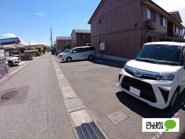 ドミール･Ｋ　Ａ（201） 駐車場
