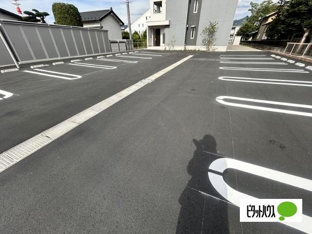 GRAND　D-ROOM高宮中（306） 駐車場