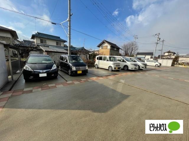 ラ・フェリーチェ（202） 駐車場