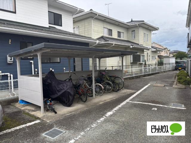 ニルヴァーナＫ（102） 駐車場