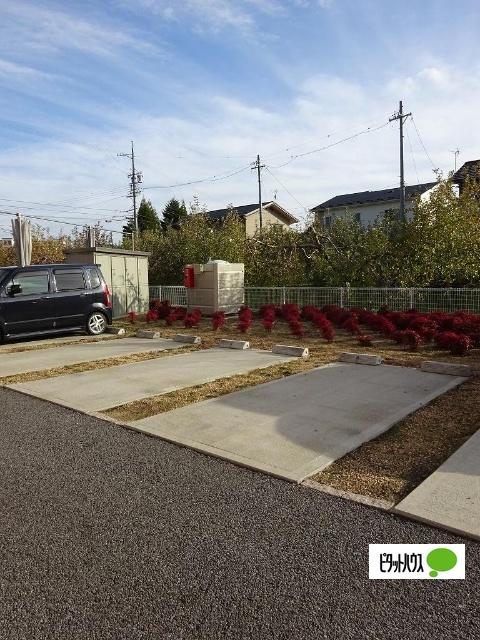 グランカーサ（102） 駐車場