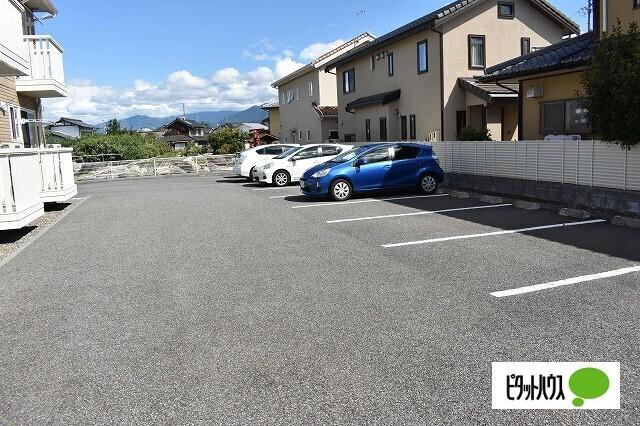 グランツ･Ｋ（105） 駐車場
