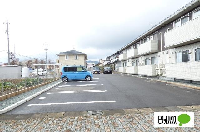 ラ・メーラ（103） 駐車場