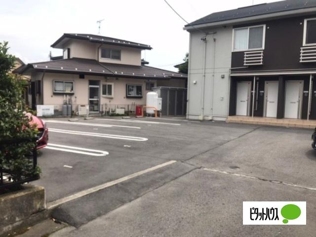 グラン・アイール（102） 駐車場