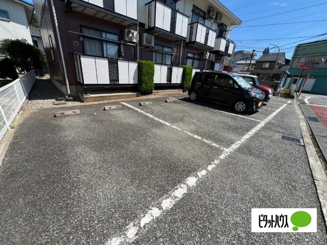 アグレアーブル（103） 駐車場
