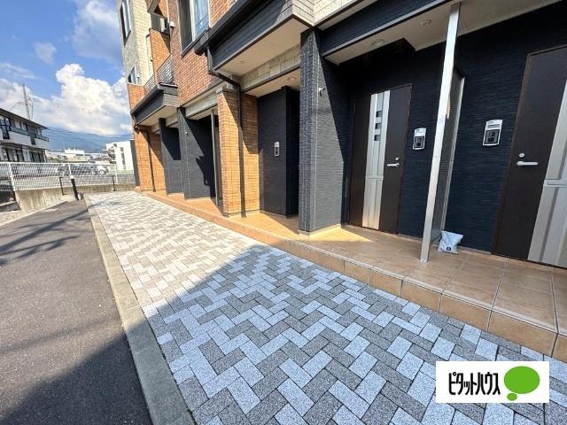 アベニール　ドゥ　アルブル（302） エントランス