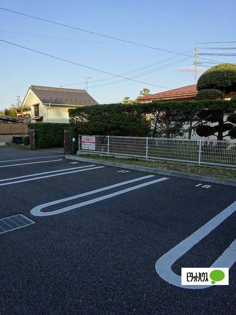 プリムローズ　Ｂ（202） 駐車場