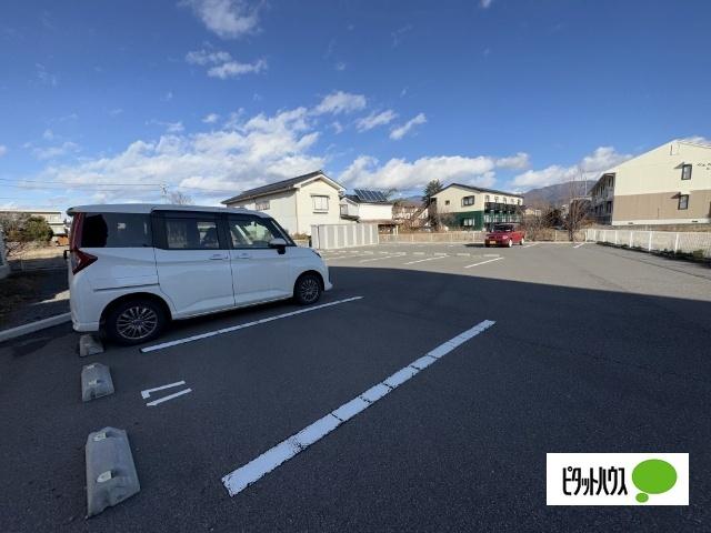 Ｒｉｃｈｅ(ﾘｯｼｭ)　Ｂ棟（101） 駐車場