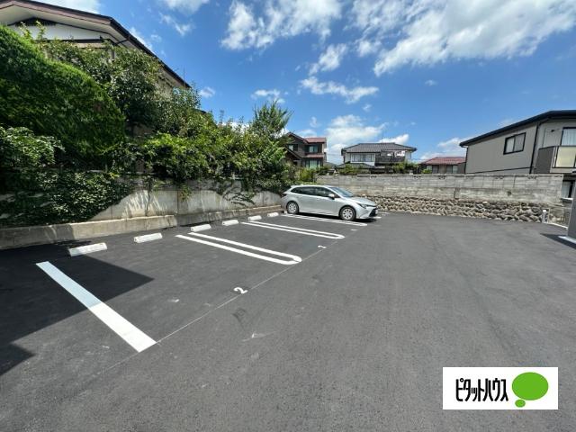 ピースヒルズ（103） 駐車場