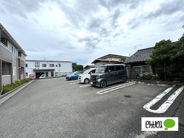 ボム・コリ−ヌⅢ（102） 駐車場