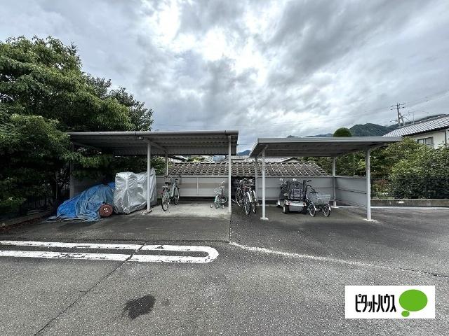 ボム・コリ−ヌⅢ（102） 共有部分