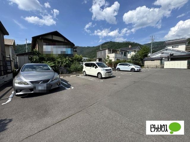 カーサ　セレーノ（101） 駐車場