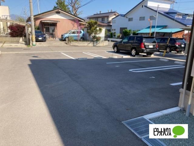 メゾン　ナカザワ　Ⅱ（102） 駐車場