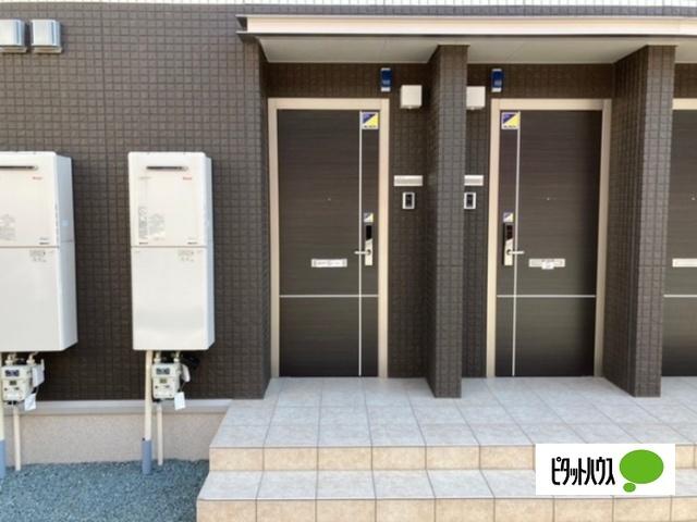 メゾン　ナカザワ　Ⅱ（102） エントランス