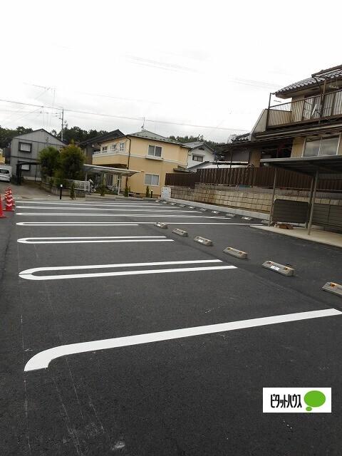 チアザス　マツモト（103） 駐車場