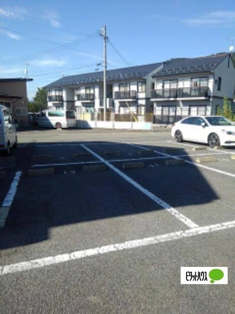 エディビレッヂ　Ｂ（104） 駐車場