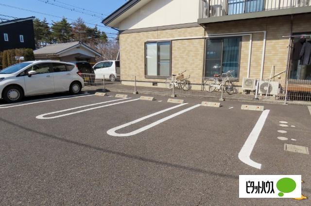 ハイム　あきつ 駐車場