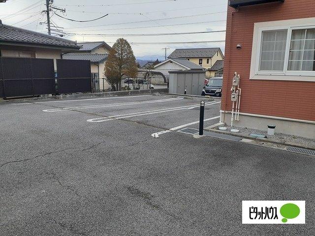 シーザース・パレス・ツバサ　Ｂ（104） 駐車場